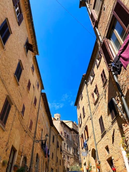 Casa Vacanze E Brevi Periodi Alla Porta Etrusca La Panchina Al Sole Volterra Zewnętrze zdjęcie