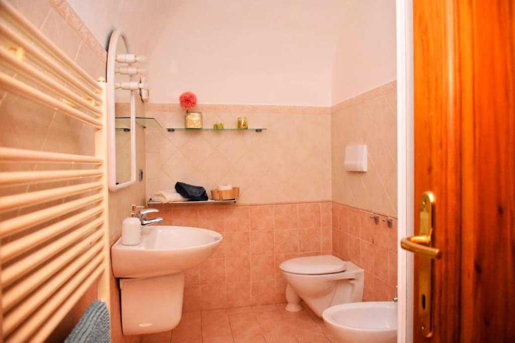 Casa Vacanze E Brevi Periodi Alla Porta Etrusca La Panchina Al Sole Volterra Zewnętrze zdjęcie