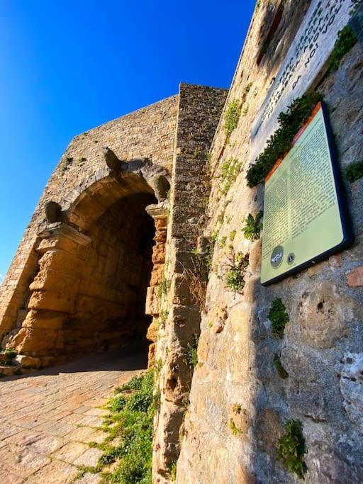 Casa Vacanze E Brevi Periodi Alla Porta Etrusca La Panchina Al Sole Volterra Zewnętrze zdjęcie